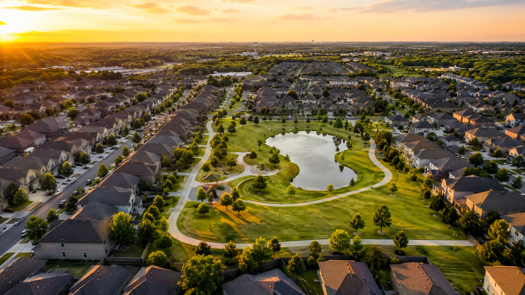 Aerial view of a planned unit development showing what a PUD looks like in real estate
